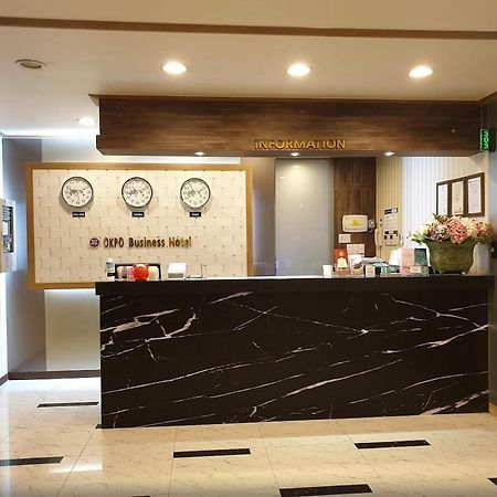 Okpo Business Hotel Geoje Extérieur photo