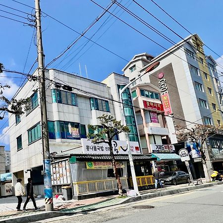 Okpo Business Hotel Geoje Extérieur photo