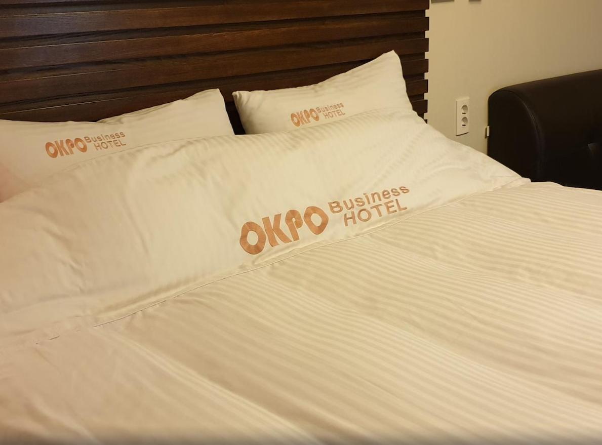 Okpo Business Hotel Geoje Extérieur photo